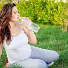 Достаточное потребление воды - обязательный пункт для будущей мамы