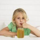 Мед лечит ночной кашель