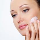 Методы избавления от подкожных прыщей