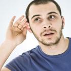Почему люди теряют слух и как распознать проблему?